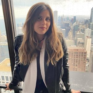 Meet your Posher, Idil